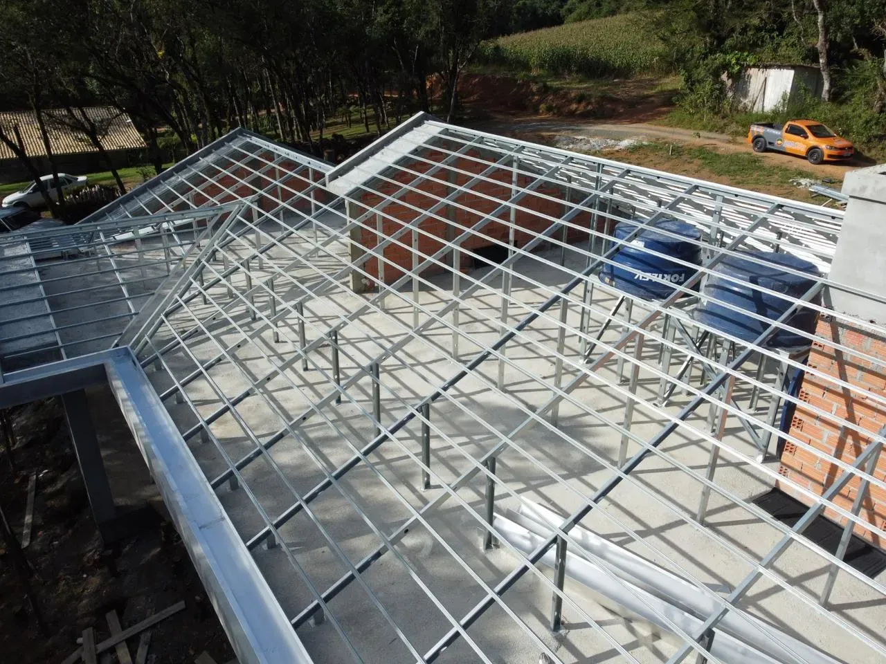 Estrutura metálica de telhado da Construtelhas